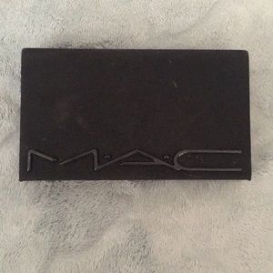 Mac face pallet, lip colors were tested